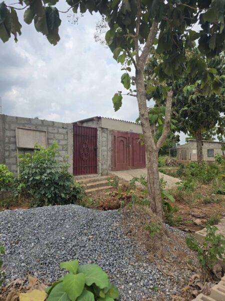 TERRAIN A VENDRE