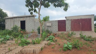 TERRAIN A VENDRE